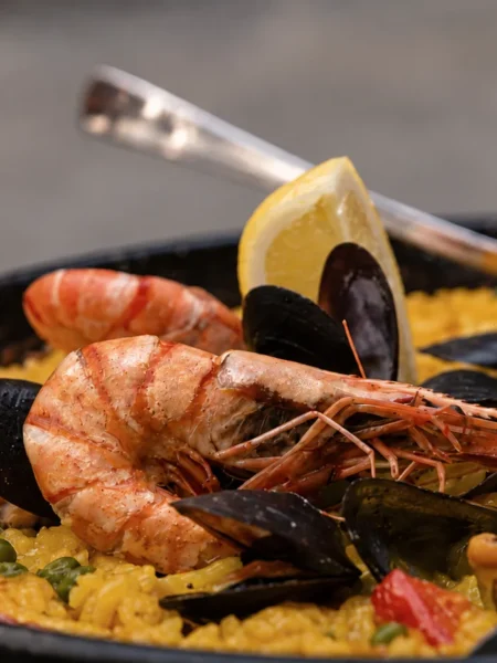 Paella Valenciana amb un toc, prepared and ready to serve.